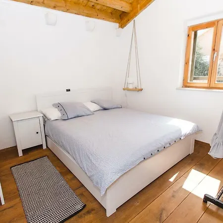 Komoda Apartmán